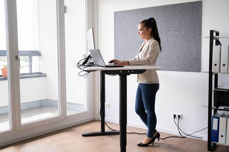 5 Adjustment Limits in Ergonomic Tables & Chairs That Affect Different Body Types