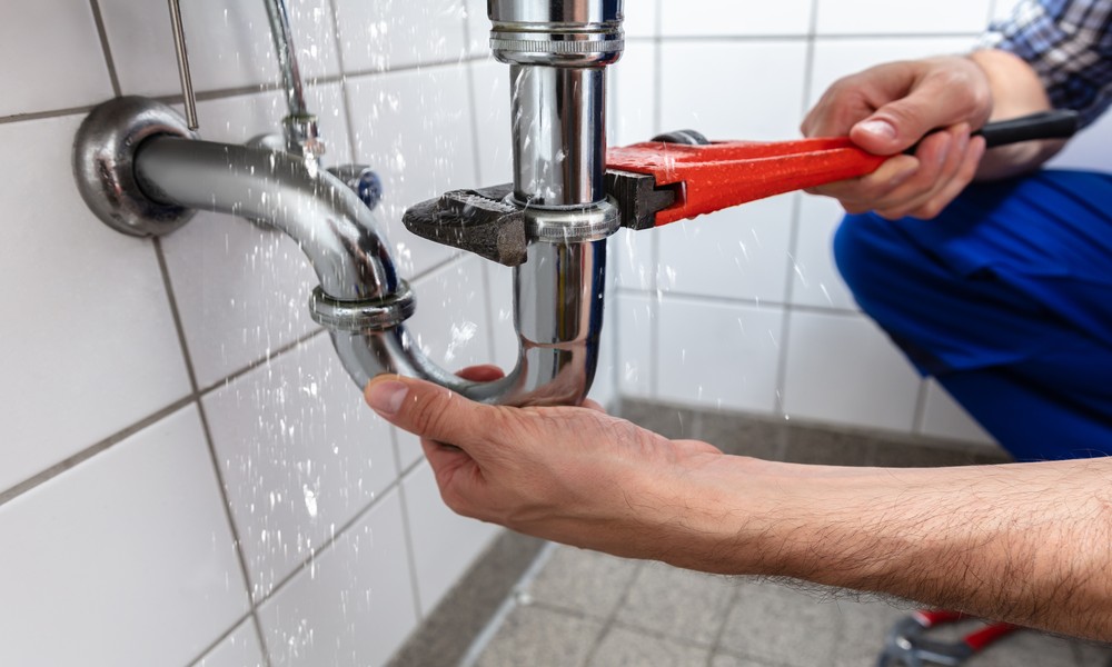 When Should Plumbing Repair Be Done for Pipes That Knock After Valve Shutoff?