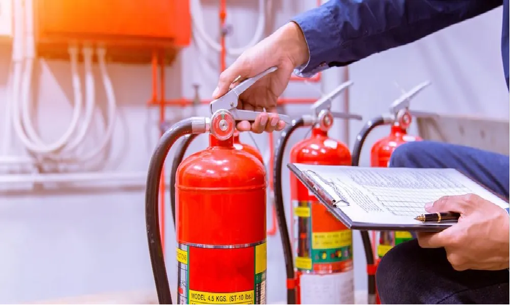 How Professional Fire Watch Guards Identify Potential Fire Hazards