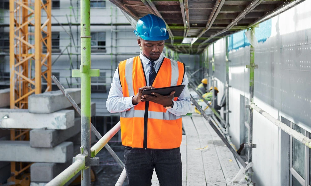 What Is the Difference Between Managing a Building and Managing Its Facilities?